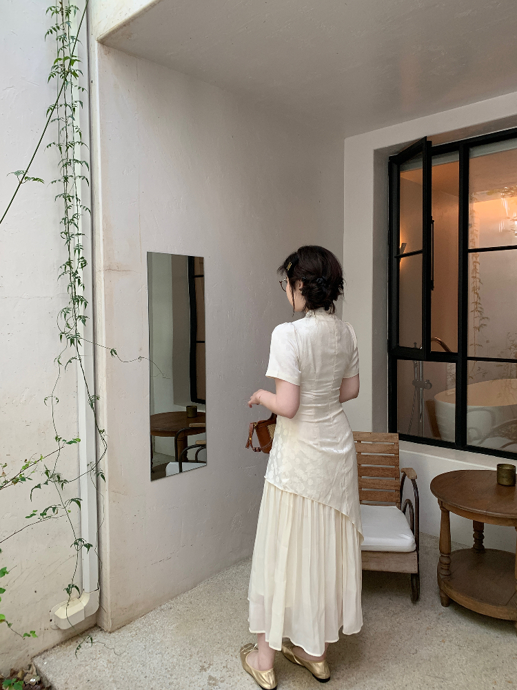 Plus-Size Zen-Inspired Body-Shaping Dress, Elegant Irregular White Design, Chinese Style, Trendy for Y2K and Modern Fashion Plus-Size Zen-Inspired Body-Shaping Dress, Elegant Irregular White Design, Chinese Style, Trendy for Y2K and Modern Fashion