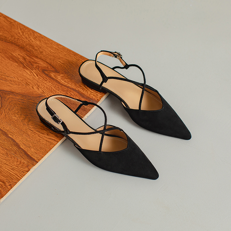 Pointed Cross-Strap Closed-Toe Flat Sandals for Women – Genuine Leather Outdoor Summer Footwear 2024, French Style Pointed Cross-Strap Closed-Toe Flat Sandals for Women – Genuine Leather Outdoor Summer Footwear 2024, French Style