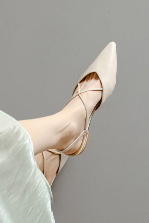 Pointed Cross-Strap Closed-Toe Flat Sandals for Women â€“ Genuine Leather Outdoor Summer Footwear 2024, French Style