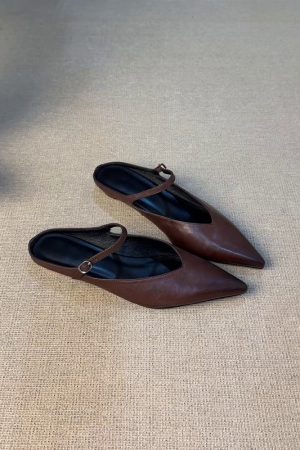 Pointed Thick-Soled Closed-Toe Half Slippers in Sheepskin - French Retro One-Strap Shallow Mouth Mules for Stylish Comfort