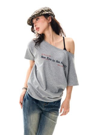 Red Off-Shoulder Short Sleeve T-Shirt for Women - Casual Spicy Girl Top, Versatile Summer 2025 Fashion, Y2K Style