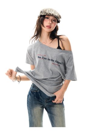 Red Off-Shoulder Short Sleeve T-Shirt for Women - Casual Spicy Girl Top, Versatile Summer 2025 Fashion, Y2K Style