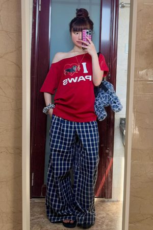 Red Off-Shoulder Short Sleeve Women's Summer T-Shirt with Sausage Dog Print - Casual Loose Fit Sexy American Style Top