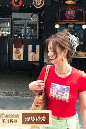 Red Printed Short Sleeve T-Shirt for Women - Vintage Summer Slim Fit Round Neck Top - Y2K Fashion Style