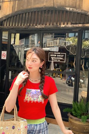 Red Printed Short Sleeve T-Shirt for Women - Vintage Summer Slim Fit Round Neck Top - Y2K Fashion Style