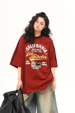 Red Retro Letter Print Short Sleeve T-Shirt for Women - Summer College Style, High-End Feel, Casual American Fashion