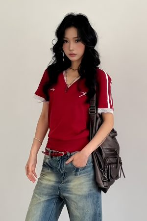 Red Spicy Girl V-Neck Short Sleeve T-Shirt for Women, Summer Lace Splicing, Slim Fit Cropped Top, Sporty Trendy Style