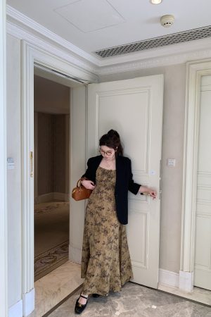 Red Tea Rose French Vintage Ink Wash Printed Slimming Long Dress - Slightly Chubby Fit, Perfect for 90s and Y2K Inspired Looks