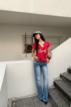 Red U-Shaped V-Neck Lucky Baby Tee - Jennie Style, Slightly Loose Fit, Metaphysical Design, Trendy Y2K Aesthetic
