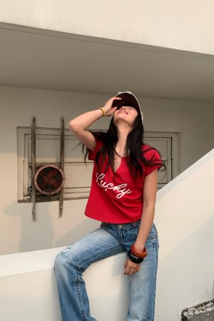 Red U-Shaped V-Neck Lucky Baby Tee - Jennie Style, Slightly Loose Fit, Metaphysical Design, Trendy Y2K Aesthetic