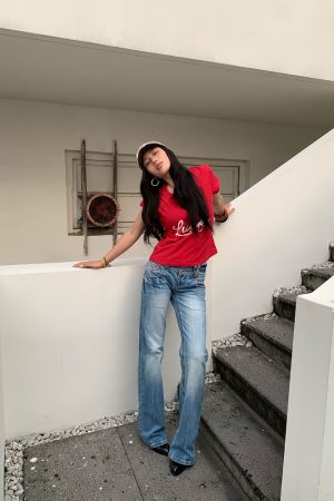 Red U-Shaped V-Neck Lucky Baby Tee - Jennie Style, Slightly Loose Fit, Metaphysical Design, Trendy Y2K Aesthetic