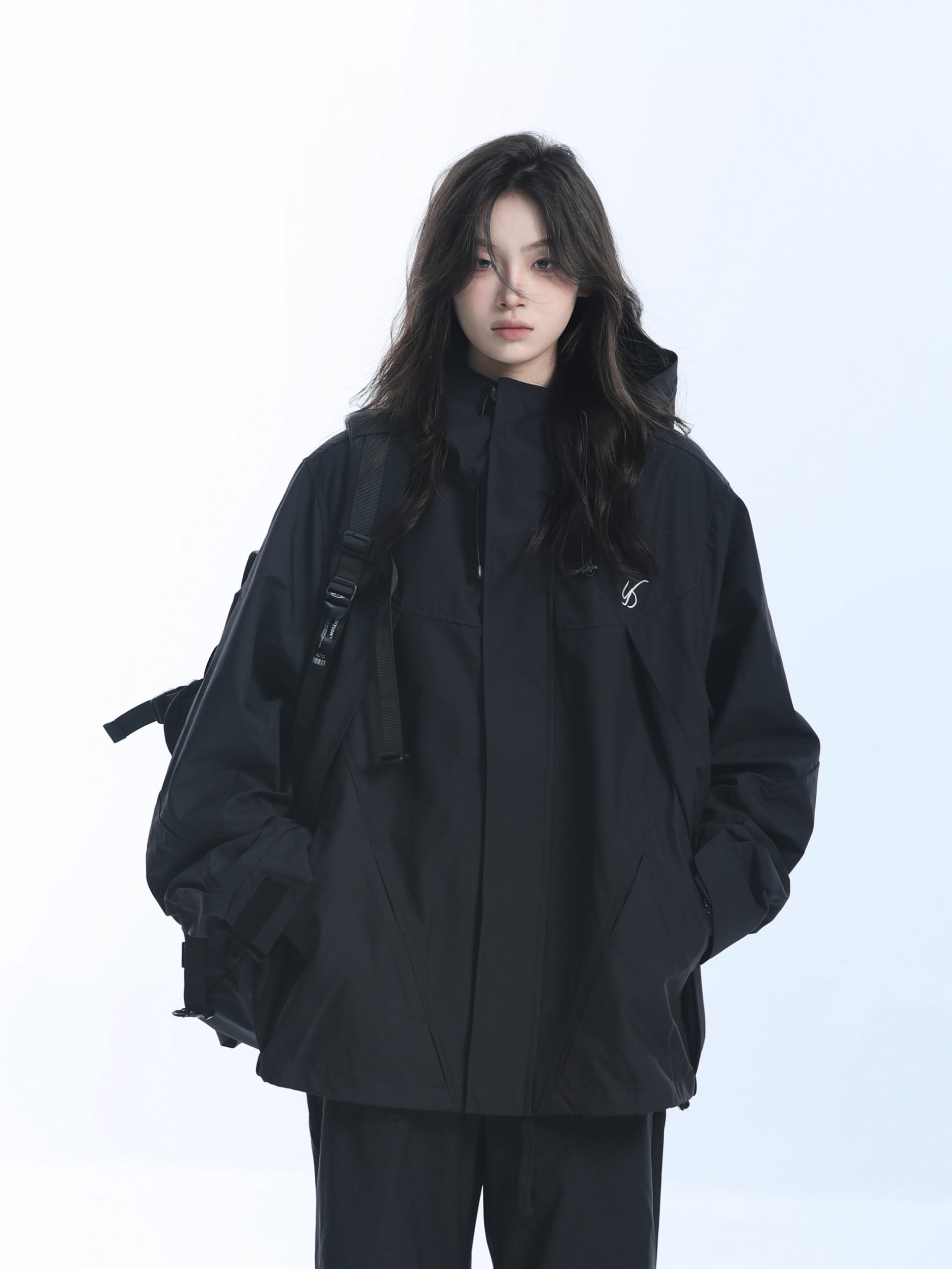 Retro American High-Neck Windbreaker Jacket for Women - Loose Waterproof Windproof Outdoor Black Jacket Retro American High-Neck Windbreaker Jacket for Women - Loose Waterproof Windproof Outdoor Black Jacket