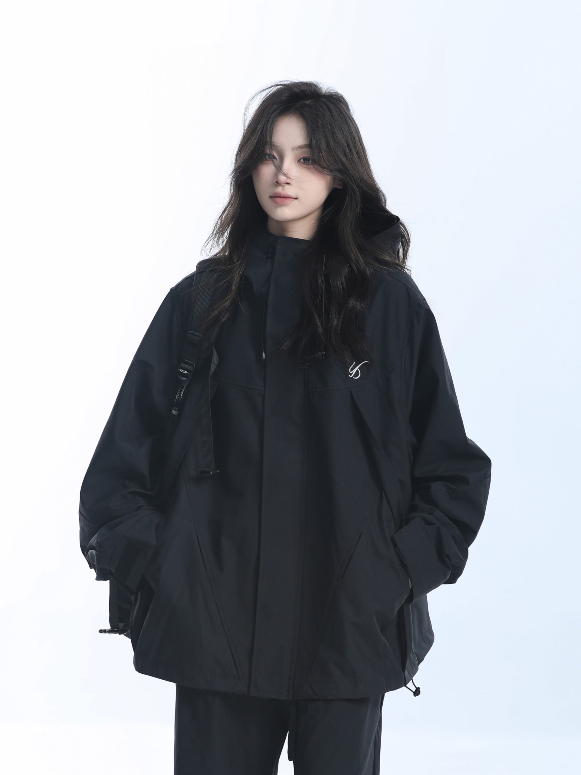 Retro American High-Neck Windbreaker Jacket for Women - Loose Waterproof Windproof Outdoor Black Jacket Retro American High-Neck Windbreaker Jacket for Women - Loose Waterproof Windproof Outdoor Black Jacket