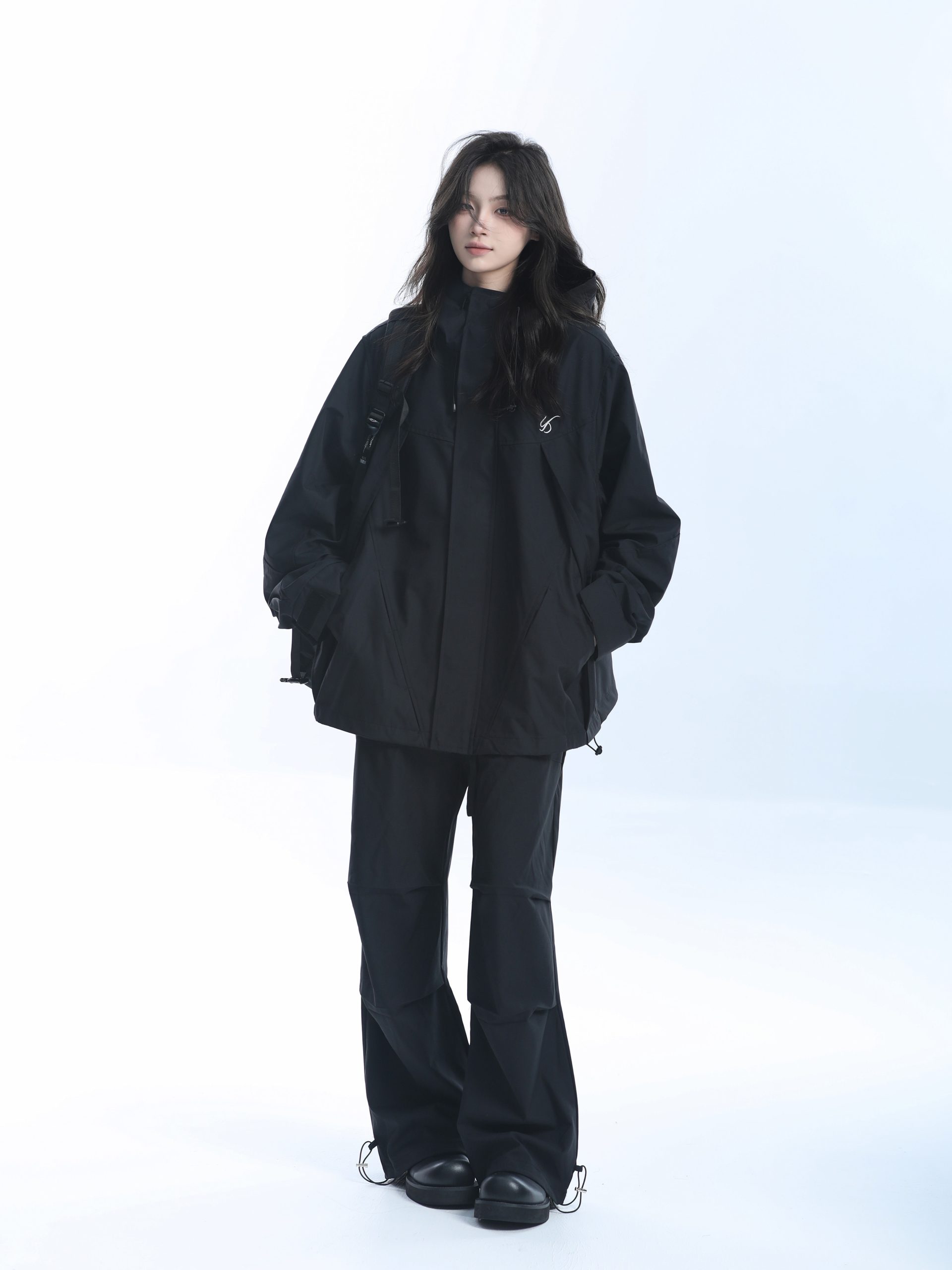 Retro American High-Neck Windbreaker Jacket for Women - Loose Waterproof Windproof Outdoor Black Jacket Retro American High-Neck Windbreaker Jacket for Women - Loose Waterproof Windproof Outdoor Black Jacket