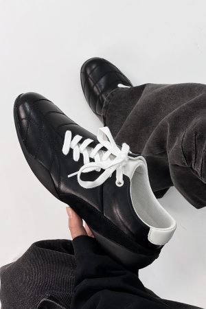 Retro American-Style Leather Derby Shoes for Men and Women, Thin-Soled Sporty Commuting Footwear, Trendy Ballet-Inspired Design