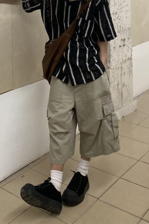 Retro American-Style Loose Wide-Leg Cargo Pants with Large Pockets for Men and Women - Summer Casual Functional Shorts