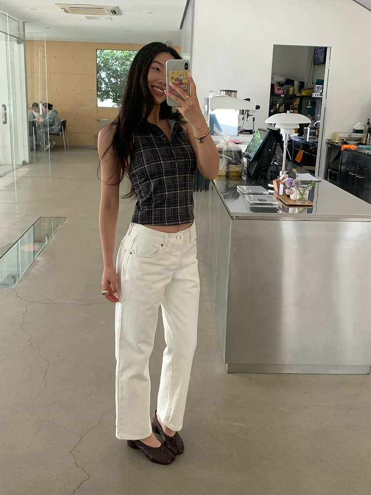 Retro Ankle-Length White Cow Print Capsule Pants - Mid-Low Waist Small Straight Fit, Hip-Enhancing Style, Soap-Scented Design Retro Ankle-Length White Cow Print Capsule Pants - Mid-Low Waist Small Straight Fit, Hip-Enhancing Style, Soap-Scented Design