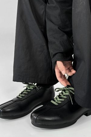 Retro Black Derby Shoes for Men - Soft-Soled Leather Flats, Casual British Style Commuting Footwear, Perfect for Everyday Wear