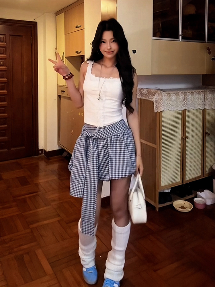 Retro Blue Checkered Floral Bud A-Line Skirt for Women - High-Waisted Hot Short Summer Fashion Retro Blue Checkered Floral Bud A-Line Skirt for Women - High-Waisted Hot Short Summer Fashion