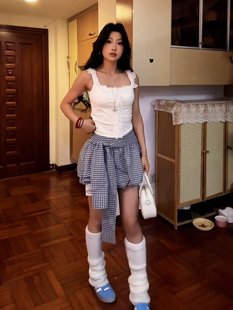 Retro Blue Checkered Floral Bud A-Line Skirt for Women - High-Waisted Hot Short Summer Fashion Retro Blue Checkered Floral Bud A-Line Skirt for Women - High-Waisted Hot Short Summer Fashion