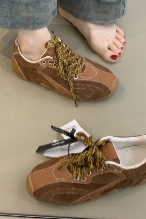 Retro Casual Color-Blocking Lace-Up Cowhide Training Shoes for Women - Flat Sports Footwear for Outdoor Running