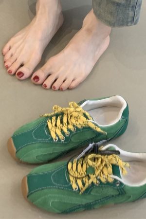 Retro Casual Color-Blocking Lace-Up Cowhide Training Shoes for Women - Flat Sports Footwear for Outdoor Running