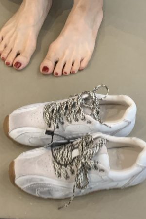 Retro Casual Color-Blocking Lace-Up Cowhide Training Shoes for Women - Flat Sports Footwear for Outdoor Running