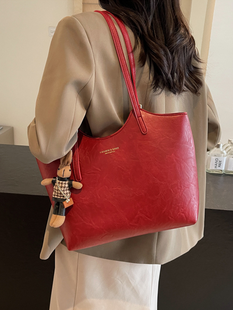 Retro Casual Shoulder Bag for Women - Large Capacity Tote, Versatile Spring 2025 Design, Perfect for Commuting and Everyday Use Retro Casual Shoulder Bag for Women - Large Capacity Tote, Versatile Spring 2025 Design, Perfect for Commuting and Everyday Use