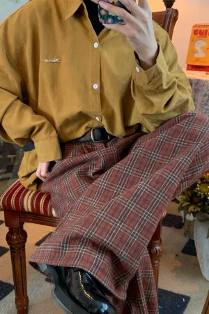 Retro Casual Solid Color Long Sleeve Shirt - Versatile Loose Fit Layering Top for Spring 2024