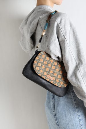 Retro Chinese Style Vintage Shoulder Crossbody Bag for Women - Spring/Summer Collection, Niche Design Underarm Bag
