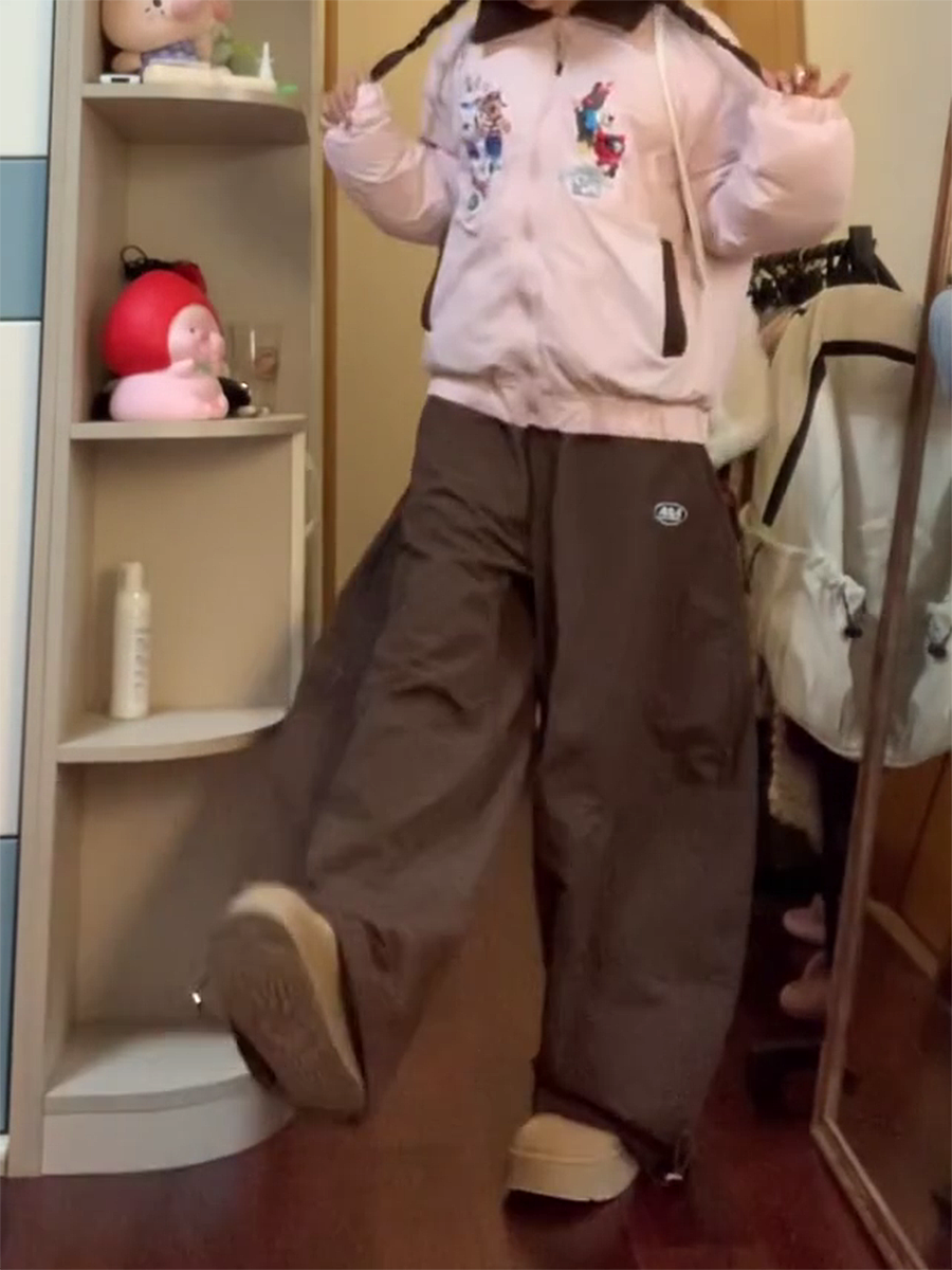 Retro Coffee-Colored Work Pants for Women - Loose Fit, Wide-Leg, Floor-Length Casual Trousers, American-Style, 90s Inspired Retro Coffee-Colored Work Pants for Women - Loose Fit, Wide-Leg, Floor-Length Casual Trousers, American-Style, 90s Inspired