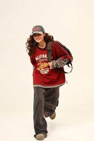 Retro Color-Blocking Loose-Fit Round Neck Long Sleeve T-Shirt for Women - Casual Spring Style, Two-Piece Look