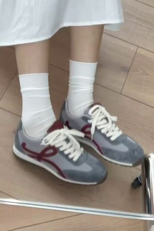 Retro Cowhide Color-Blocking Lace-Up Casual Sports Shoes for Women - Versatile Flat White Sneakers in Trendy Style