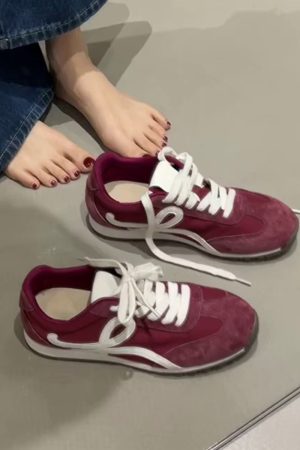 Retro Cowhide Color-Blocking Lace-Up Casual Sports Shoes for Women - Versatile Flat White Sneakers in Trendy Style