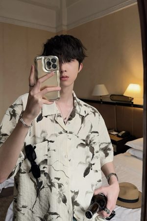 Retro Cuban Collar Floral Short-Sleeve Shirt for Men and Women - Vintage Loose Beach Style, Lightweight Summer Trend