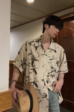 Retro Cuban Collar Floral Short-Sleeve Shirt for Men and Women - Vintage Loose Beach Style, Lightweight Summer Trend