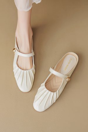Retro Flat-Toe Women's Height-Increasing Slippers - Stylish Italian Design Half-Slippers for Comfortable Chic Fashion