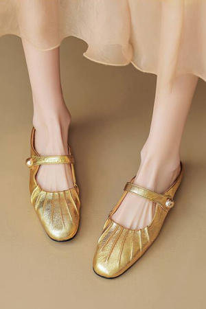 Retro Flat-Toe Women's Height-Increasing Slippers - Stylish Italian Design Half-Slippers for Comfortable Chic Fashion