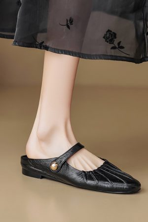 Retro Flat-Toe Women's Height-Increasing Slippers - Stylish Italian Design Half-Slippers for Comfortable Chic Fashion