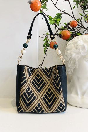 Retro Geometric Stripe Crossbody Handbag for Women - Unique Design, Versatile Spring/Summer Style