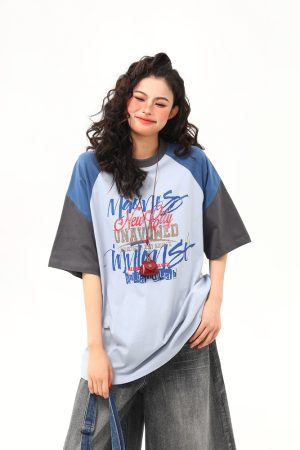 Retro Graffiti Letter Color-Blocking Raglan Short-Sleeve T-Shirt for Women - Unique American 90s Style Graphic Tee