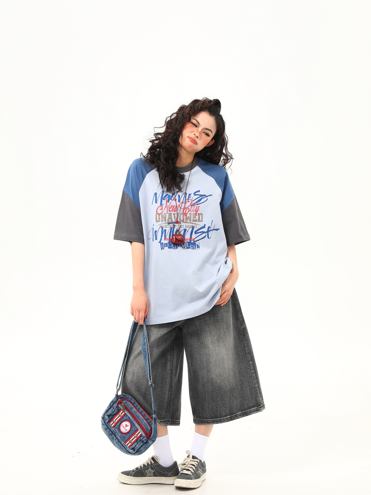 Retro Graffiti Letter Color-Blocking Raglan Short-Sleeve T-Shirt for Women - Unique American 90s Style Graphic Tee Retro Graffiti Letter Color-Blocking Raglan Short-Sleeve T-Shirt for Women - Unique American 90s Style Graphic Tee