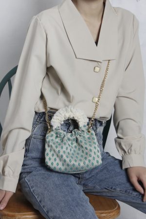 Retro Green Mini Round Handbag for Women - Cute Textured Crossbody Phone Bag, Versatile Summer Accessory