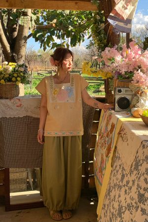 Retro Green Pleated High-Waisted Wide-Leg Lantern Pants for Women - Casual Spring Fashion, Vintage Style, Loose Fit