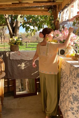 Retro Green Pleated High-Waisted Wide-Leg Lantern Pants for Women - Casual Spring Fashion, Vintage Style, Loose Fit