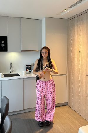 Retro Heart Print Soft Pink Hoodie and Sweatpants Set - Cozy 90s Inspired Fleece Loungewear