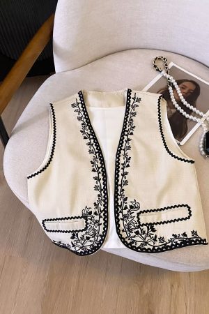 Retro Heavy Embroidery Lace Sleeveless Tank Top - Ethnic Style Layered Vest for Travel, Boho Chic Fashion
