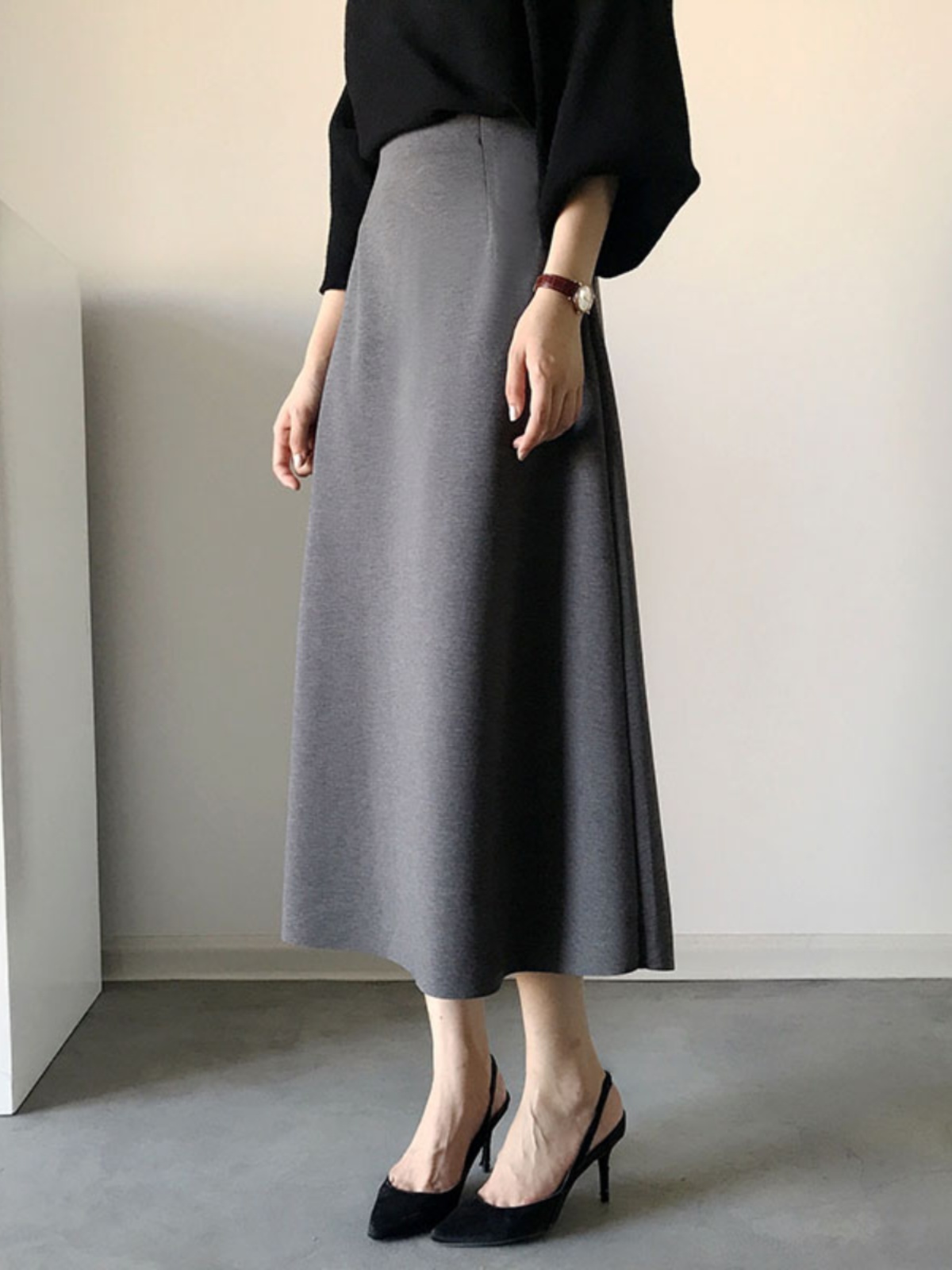 Retro High-Waisted Mid-Length A-Line Skirt for Women, Slimming Versatile Design with Zipper and Elastic Waist, Perfect for Y2K Style Retro High-Waisted Mid-Length A-Line Skirt for Women, Slimming Versatile Design with Zipper and Elastic Waist, Perfect for Y2K Style