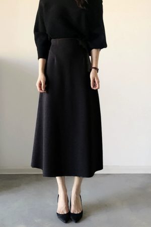 Retro High-Waisted Mid-Length A-Line Skirt for Women, Slimming Versatile Design with Zipper and Elastic Waist, Perfect for Y2K Style