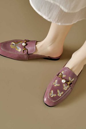 Retro Italian Closed Toe Sandals in Checkered Genuine Leather - Artistic National Style Slippers for Chic Summer Looks